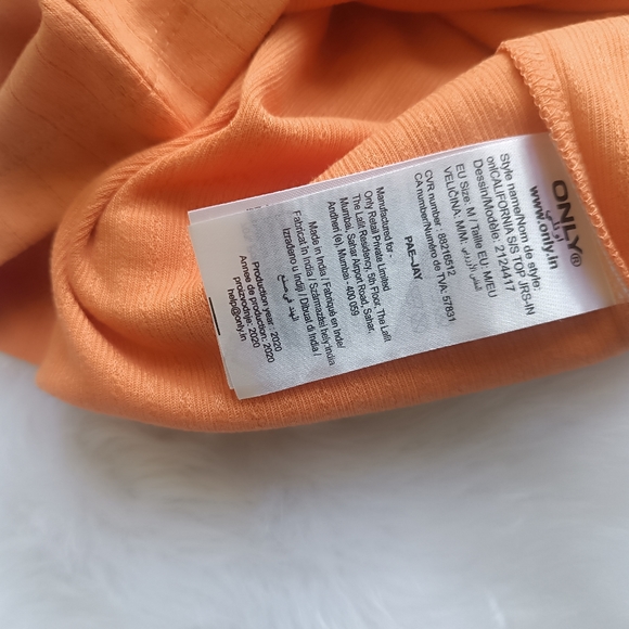 Only crop top - Picture 5 of 6